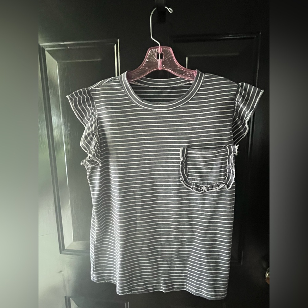 LIKE NEW SHEIN LUNE Striped Print Pocket Patched Ruffle Trim Tee - Sz Medium/6 - Picture 3 of 11